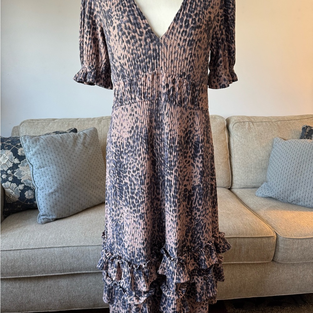 Hutch Ruffle Dress Size Medium Blue Beige/Pink VNeck - Picture 2 of 10